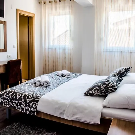 Monako Hotel