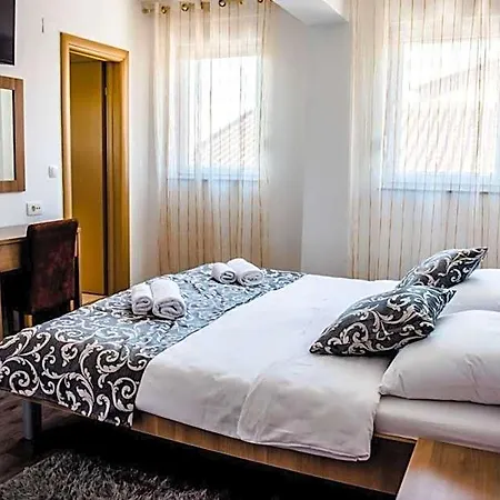 Monako Hotel