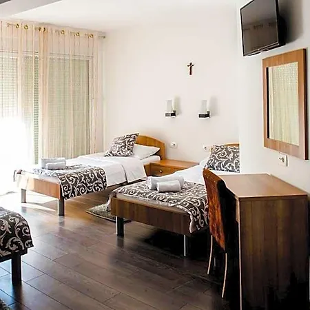 Monako Hotel